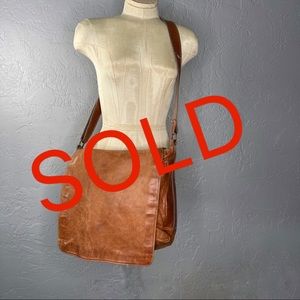 Gorgeous Fossil Leather Shoulder Bag